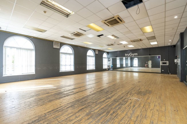 121c8e13 3585 49f6 9536 2d3cdd068d84_web