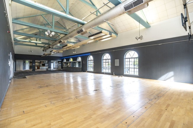 d9d7fb35 75bf 4561 bf4d 6a972c0a83ef_web