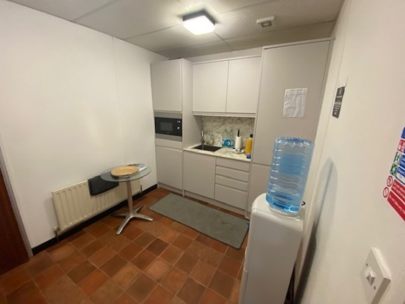 1cd84b2f e33a 4967 9966 96ee9a076860