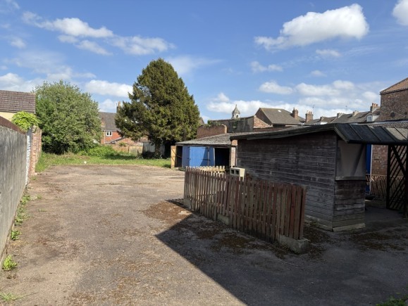 833b9164 2e24 424b 8eef 45e3249d3d21_web