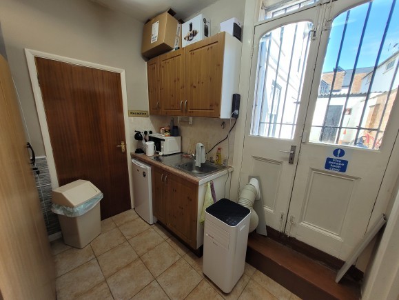 97c01230 a718 45a0 b084 d53a4c5482cb