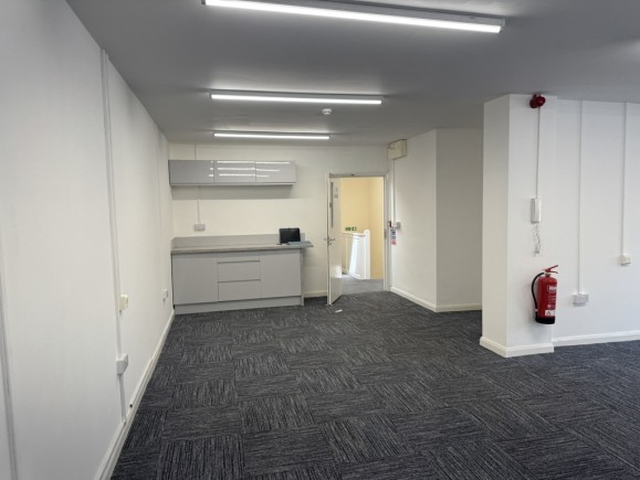 2b437dc9 5cb5 4410 ab52 c08d46c3bab6_web