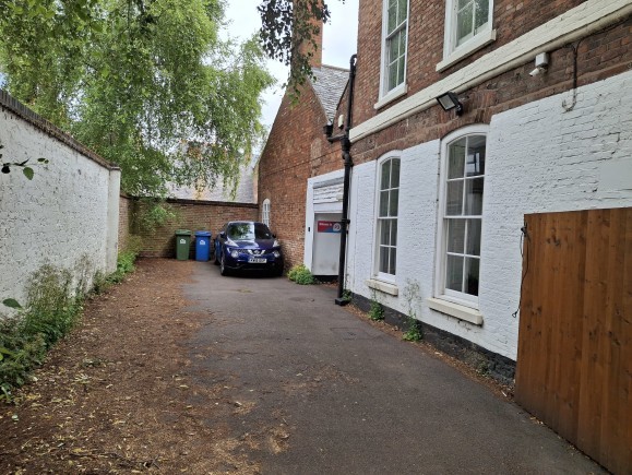 d13efb9d c5fb 4abb 88ec f96977ed2b76