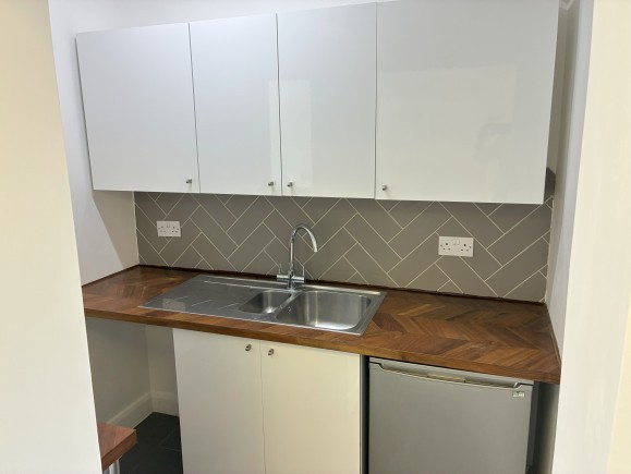 5a195e87 00d0 4358 8cf5 4c55dad84906