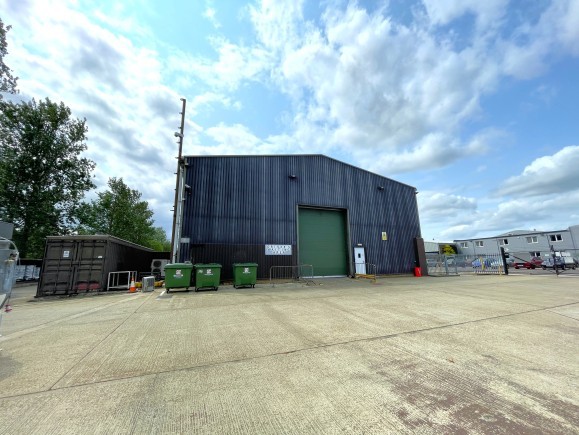 4053e2e6 bcb4 4106 b2df b8a6c1fc1c33