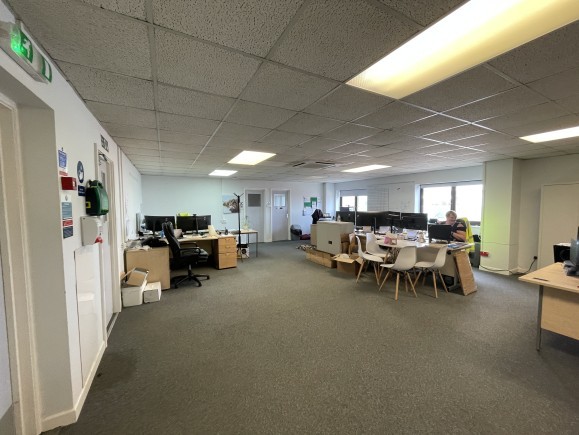 fcb9f1e8 7a41 4092 8673 d295c56b0ff0