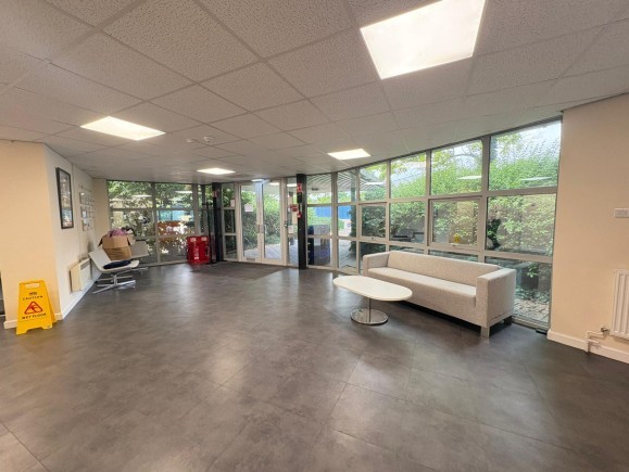 0f7b4f37 bd2b 4382 8065 9180c7b6e615