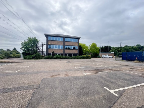 f36b43d6 b0b3 4687 b7b8 4a34b9066ce3