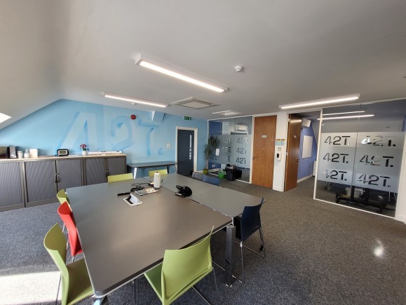 9bf93705 faf9 4323 a664 5c3353f983cc