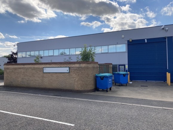 23e879b1 f11b 46db a4c0 fe062aec7195_web