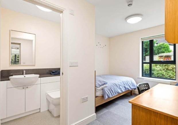 2c02f496 2c7f 467a 94da 8bcf421b1eaf