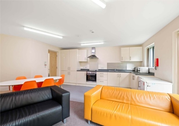 3b6aec31 5672 4c24 898d ab3c558682ae