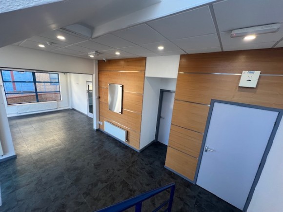 c11fe8f3 4629 41db b0be 9c6427234b2c_web