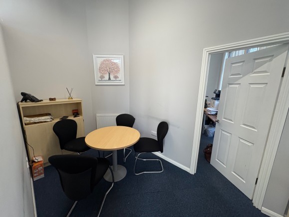 15e331a6 f1f6 4100 b147 423b69acf4e2