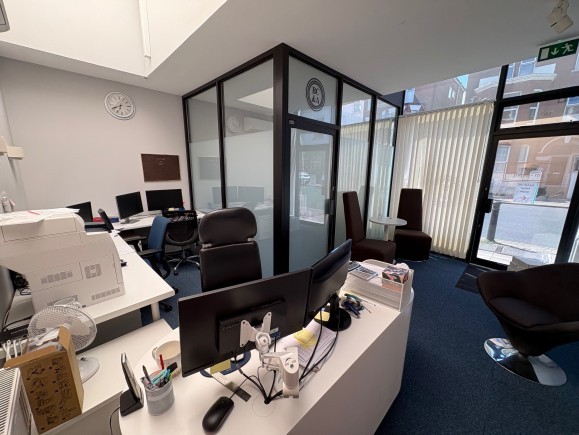 189fd021 132d 4302 94dd b3405c2a70c3