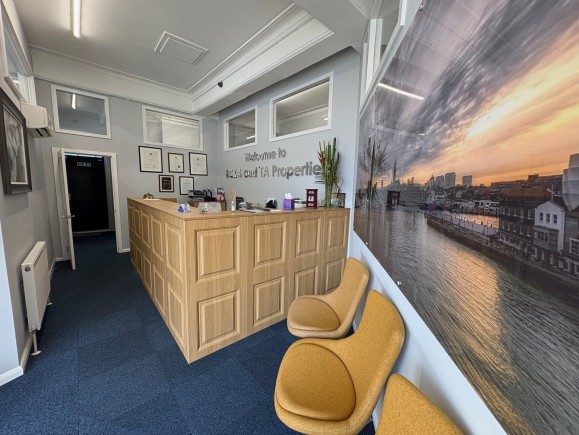 e120ade3 6c05 434b 94b5 44a6bd54131c