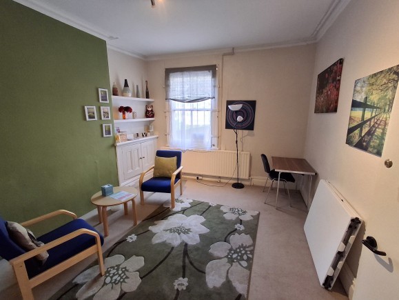 b5835dab 1949 4554 8805 23b81e023390