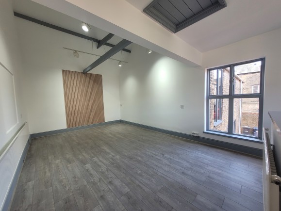 8c4fb7f6 fab1 47b2 bbcf 1ce58dacb01d