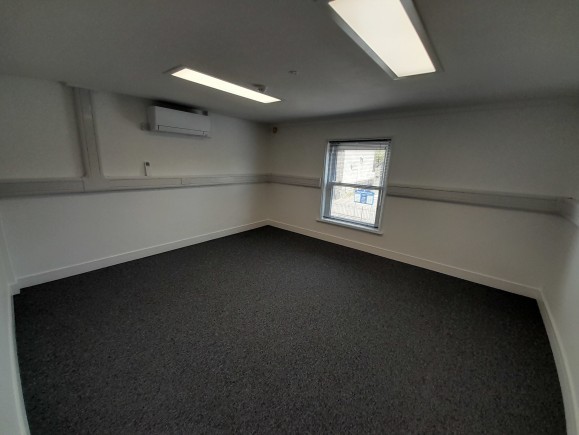 5b85c614 edfa 485a abf5 b4cf55518c16