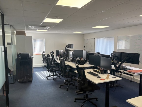 a7e2bc2a 1b51 4158 9e95 45bb37536031_web