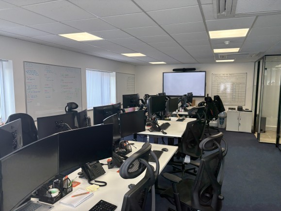 fb470fa2 f84e 445c 9d44 6dea4e704873