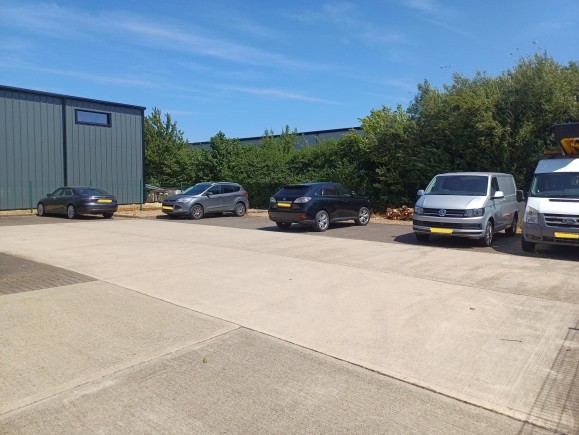 ddb5a092 e829 42f5 a6c2 25c7b8a49775