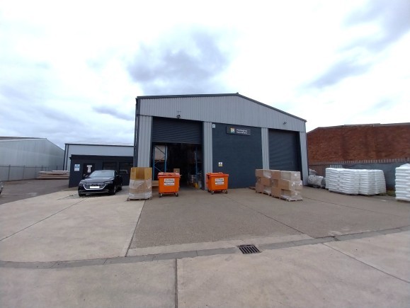 b9c533af 64b9 4505 94e0 e0979c19f89b