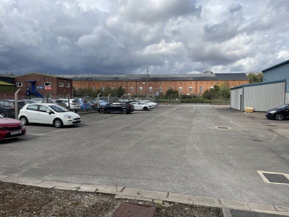 b177ecaa 14d0 44cb be0e 5de8ea588e87