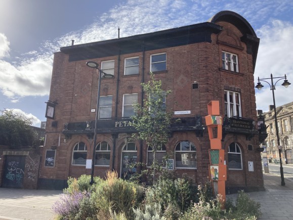 25f5731b b6bb 438f 87fe 9e2bf5f064a4