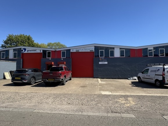 8bf71081 e812 47a6 a2c2 1ba43d7b6869_web