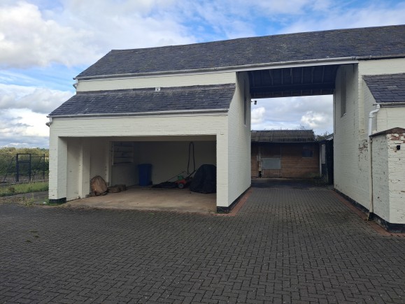 e2203047 3665 4eb8 b9b3 683394c1c1be