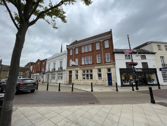 1852527b c4b1 4417 a94d 35c575bb1f58