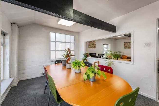 c67afe36 0080 43a8 a878 0ed629a34c12_web