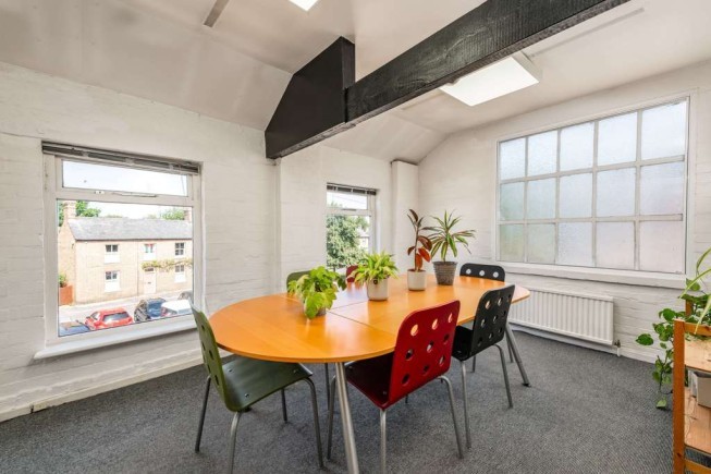 d85ae8aa 5360 4a0f 848a f437997716f6_web