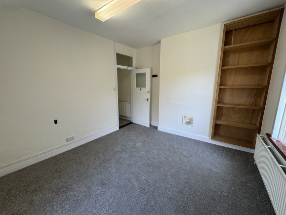 e00e9f7d 9cc5 4959 bf65 d4936eac7c32