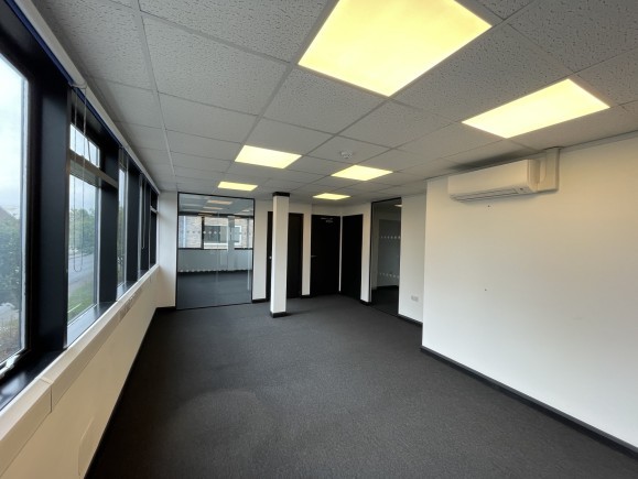 e9902fbc d129 4075 8003 80d90a14d92a