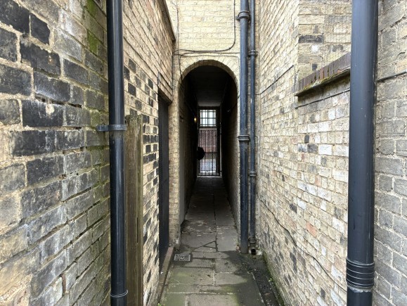 52e85509 f916 4126 bbab cce9b081a26e