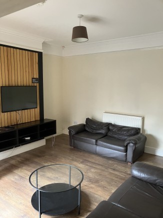 e1e6751a c541 48d5 9db8 d49d467e2ef7