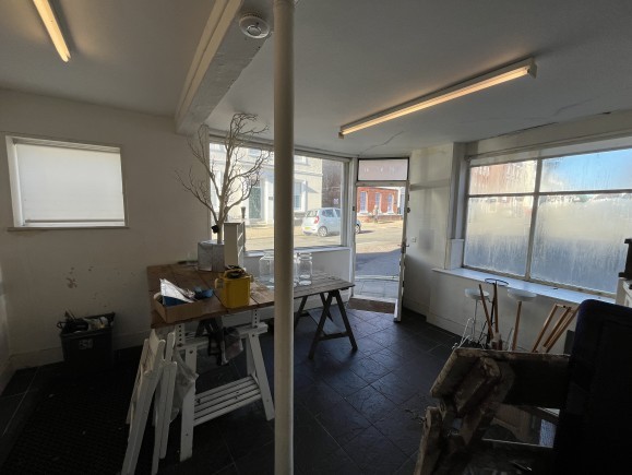 1c4aab1c 274c 402a bec0 c6e7c9ef6c8d