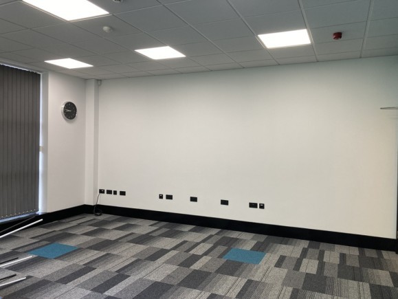 211eec25 c527 4280 bcb3 1395e04becc3_web