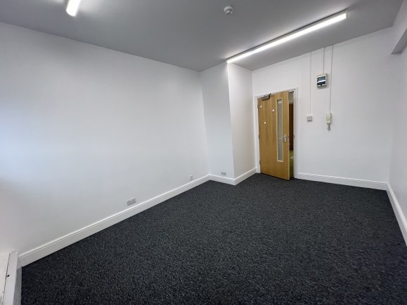 1f31e2ed 3b33 498b b475 b5a0ae0124ba