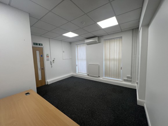 b05cbd09 36ad 4f31 a535 52f4eab07750