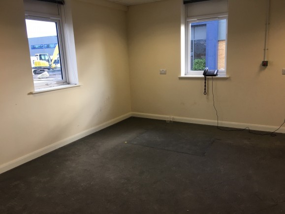 24180555 f152 490a b8d8 b397f1eea9fe