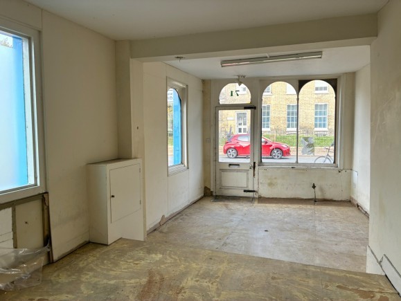 aa9c3c41 8fec 44a2 b554 eb212b752afb