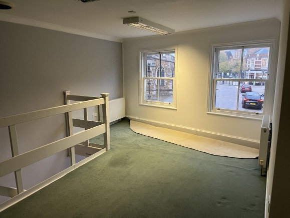 fb9ad55d 8ab7 426a b076 0c98f947edf3