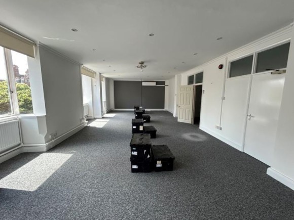 642642f1 520f 4401 984d ab21e12a56d6