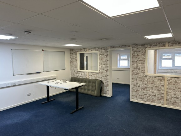 e012db18 1a4b 4452 9749 8d8ee0adfebf