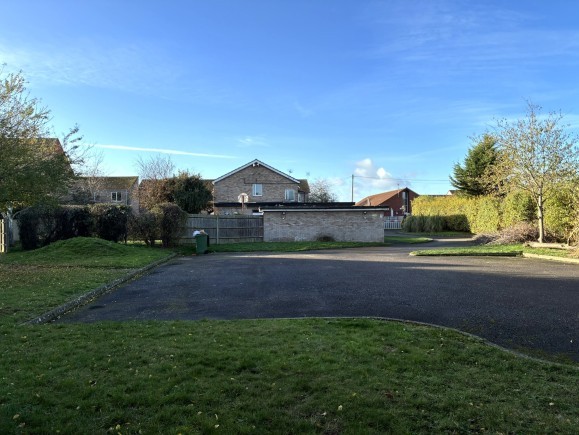 c4df76b3 c2f8 47ba a20a 940d204db353