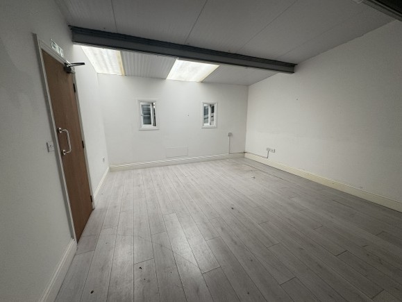 dc8ed8ce a2a0 469e a4ba 7d2a6b2f104b