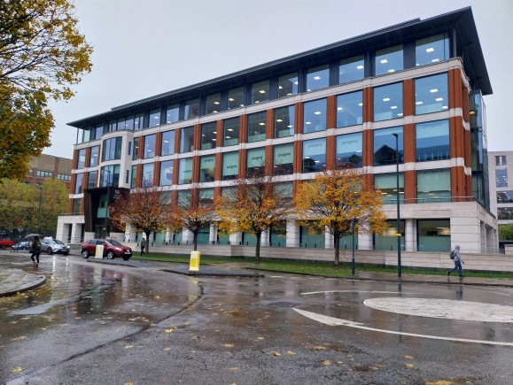 0fe98a51 b881 4eb8 ac3c 59fee5fdc62e